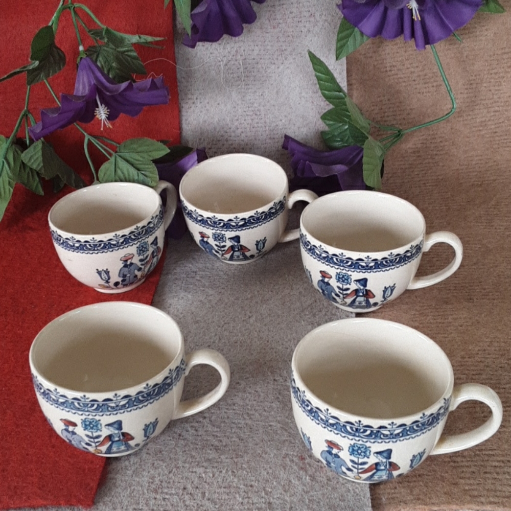 Vintage 5 ENGLAND Coffee/Tea Cups  Made in England